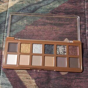 🖤✨ Revolution The Smokey Icon Eyeshadow Palette (Swatched)